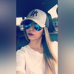 Meet your Posher, Monica